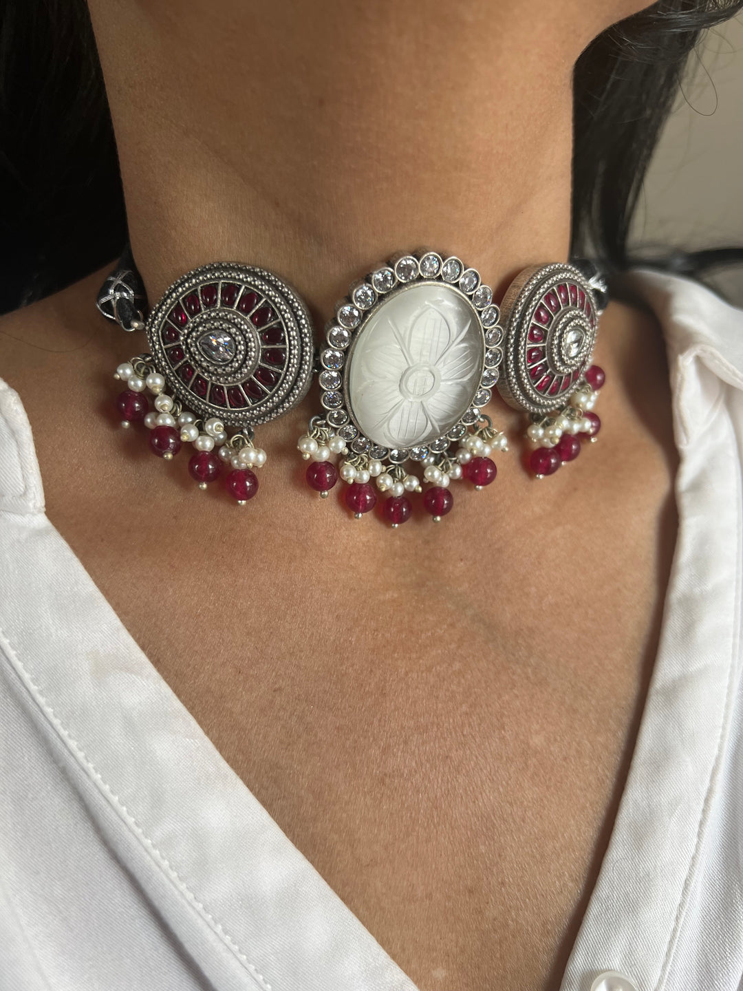 Statement Carved Stone Choker: Exquisite Craftsmanship