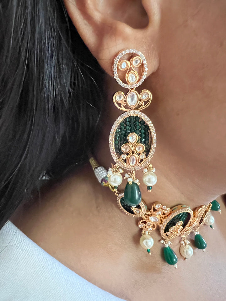 Elegant Kundan Choker with Earrings