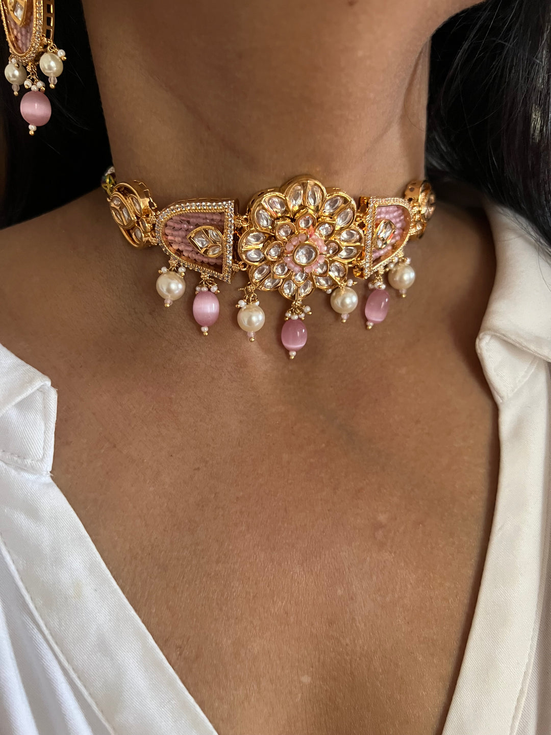 Elegant Kundan Choker with Earrings