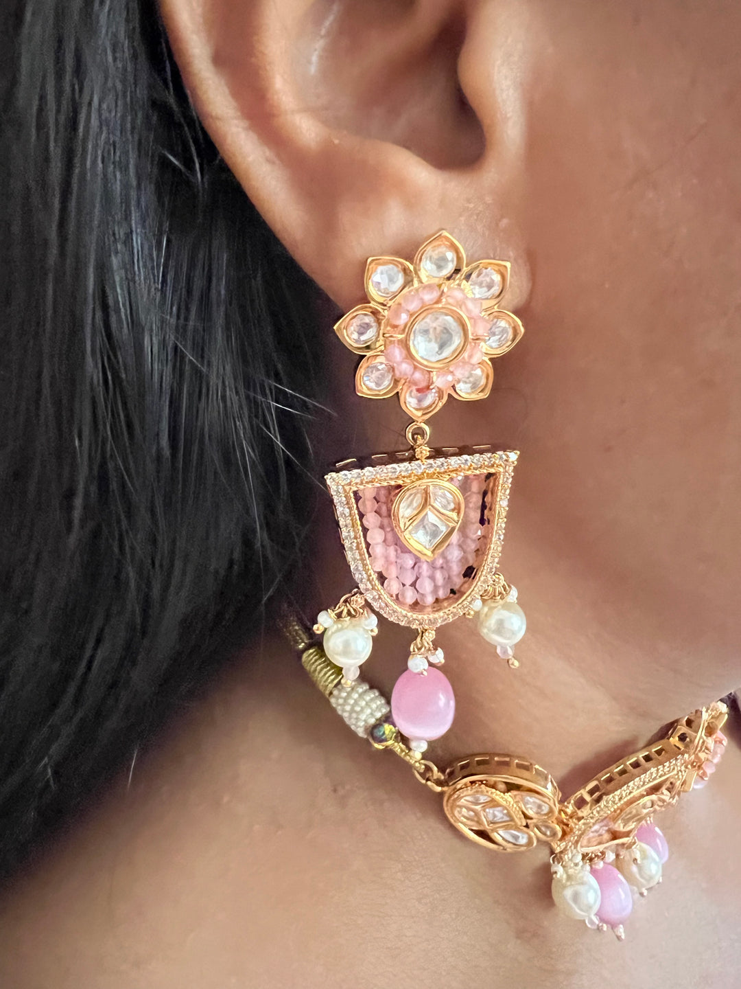 Elegant Kundan Choker with Earrings