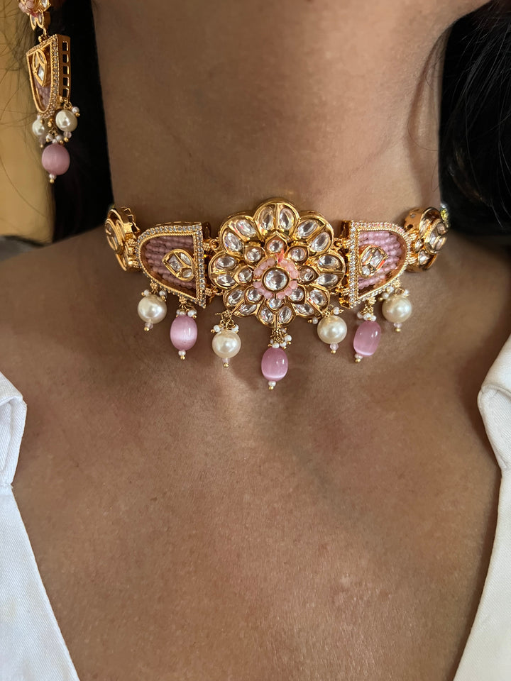 Elegant Kundan Choker with Earrings