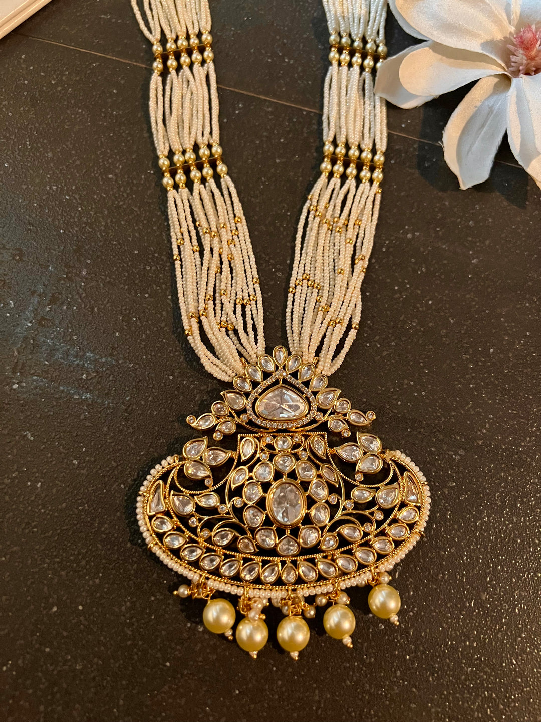 Beautiful Kundan Pendant Necklace with Statement Earrings