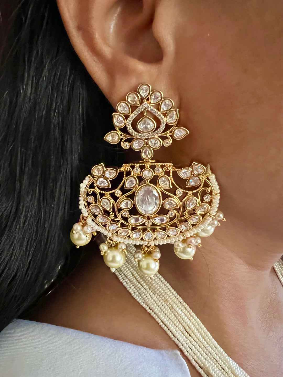 Beautiful Kundan Pendant Necklace with Statement Earrings