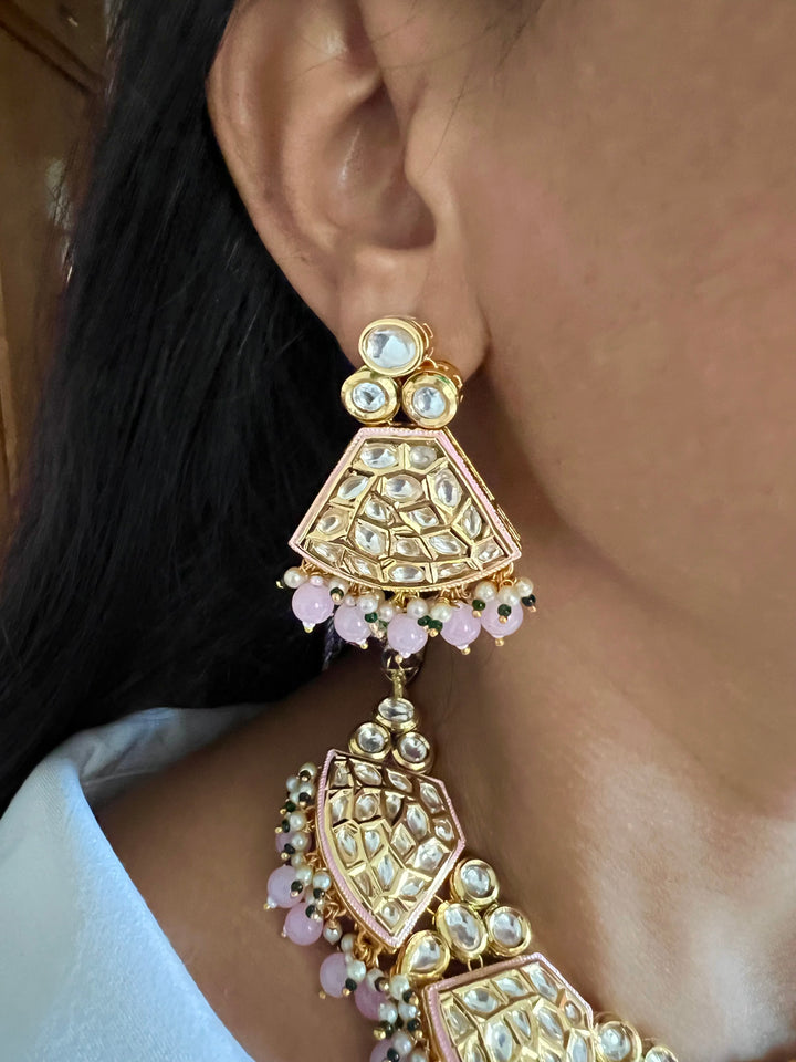 Elegant Kundan Choker Necklace with Earrings