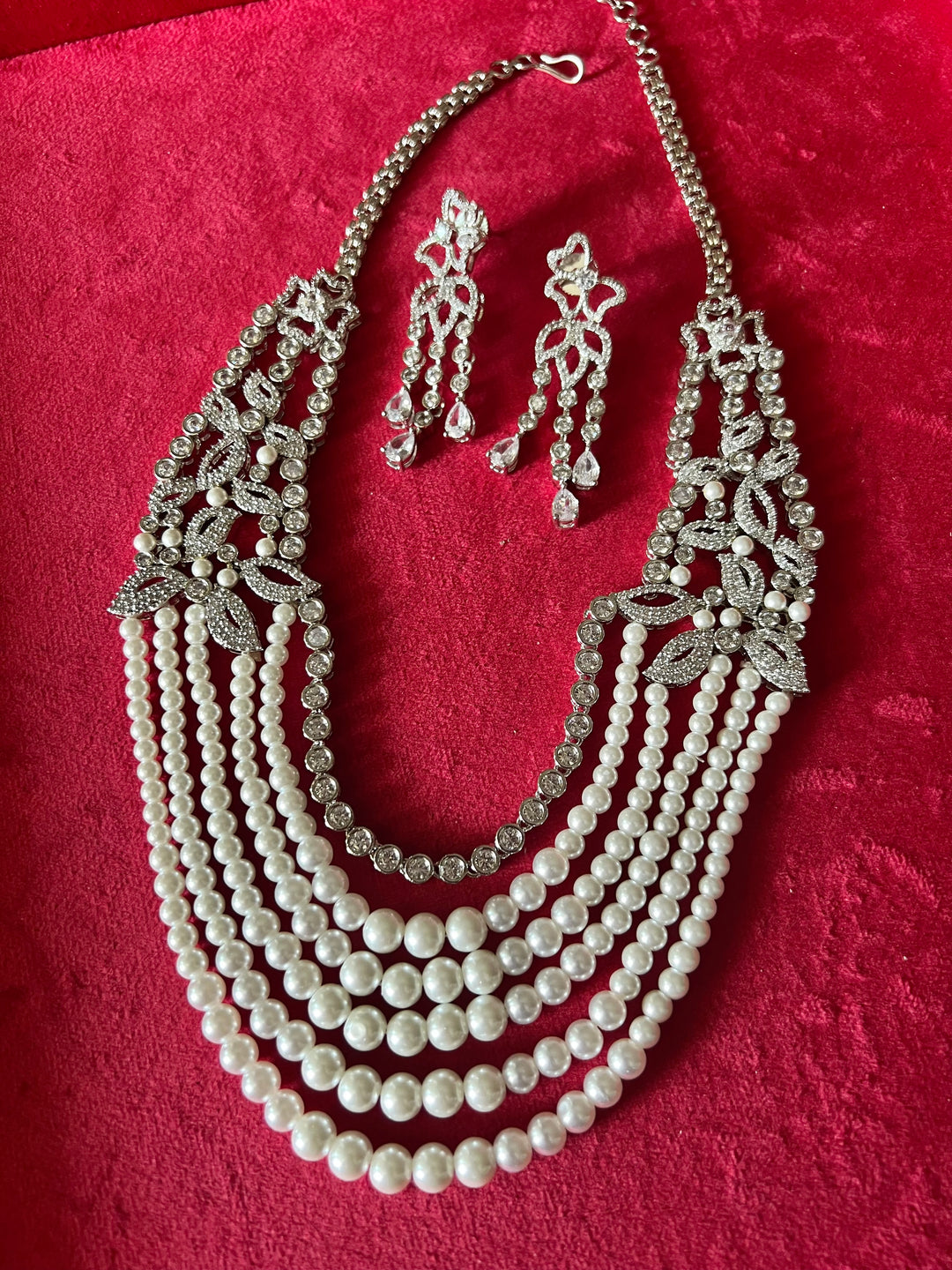 Elegant Necklace Set - Unmatched Quality and Style