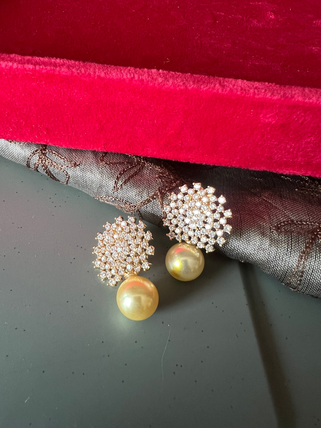 Elegant Earrings - Premium Quality, Exquisite Craftsmanship
