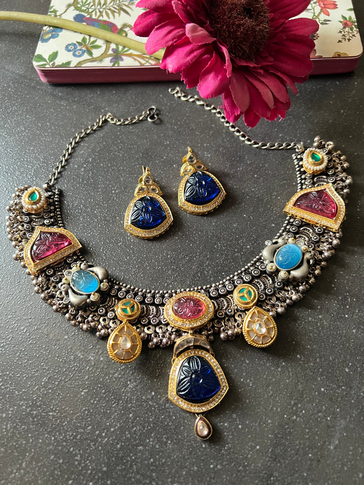 SHIVKA Vintage Fusion Necklace with Earrings