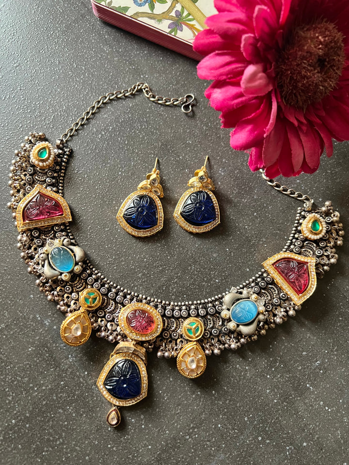 SHIVKA Vintage Fusion Necklace with Earrings
