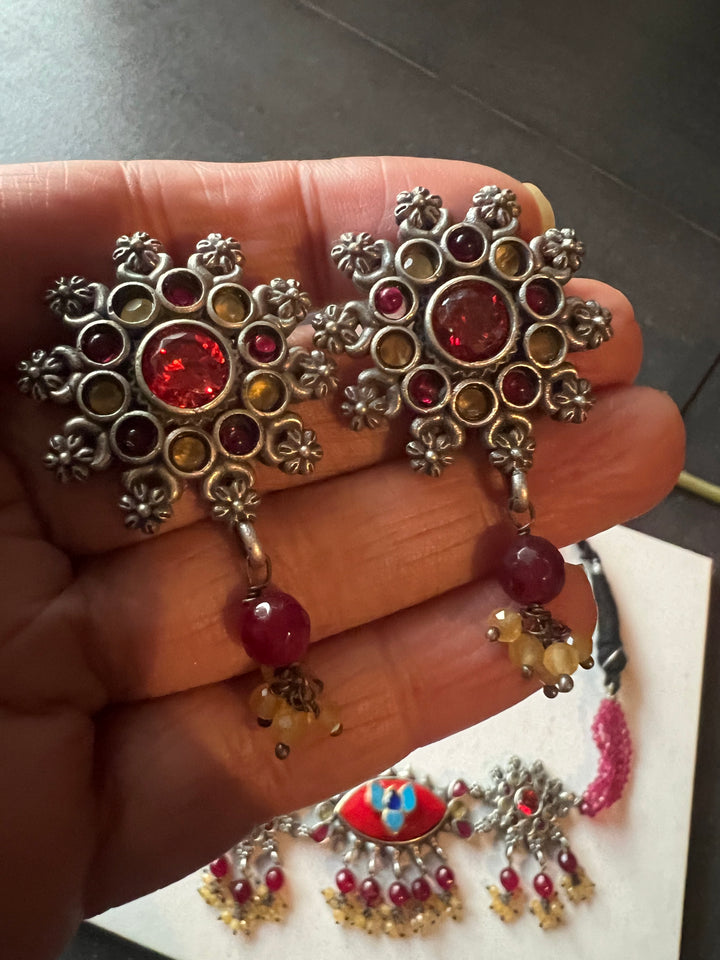 Vintage Artistic Choker with Statement Earrings