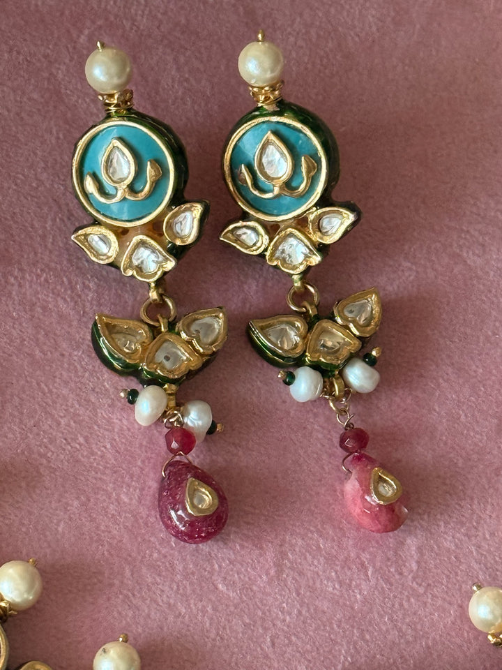 Semi-Precious Stone Kundan Necklace Set | SHIVKA