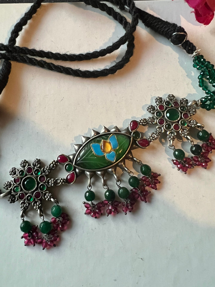 Vintage Artistic Choker with Statement Earrings