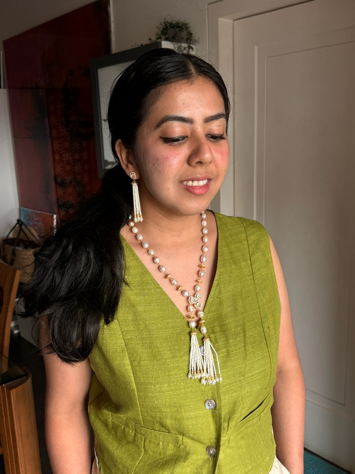 SHIVKA Pearl Kundan Set