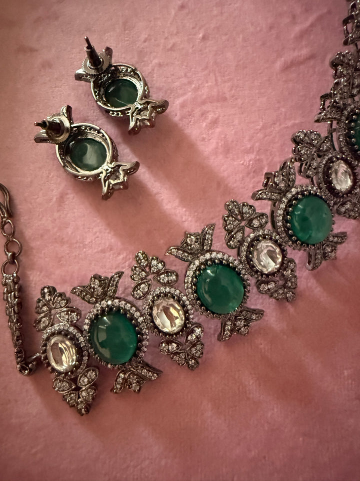 SHIVKA Victorian Green Stone Choker & Studs Set
