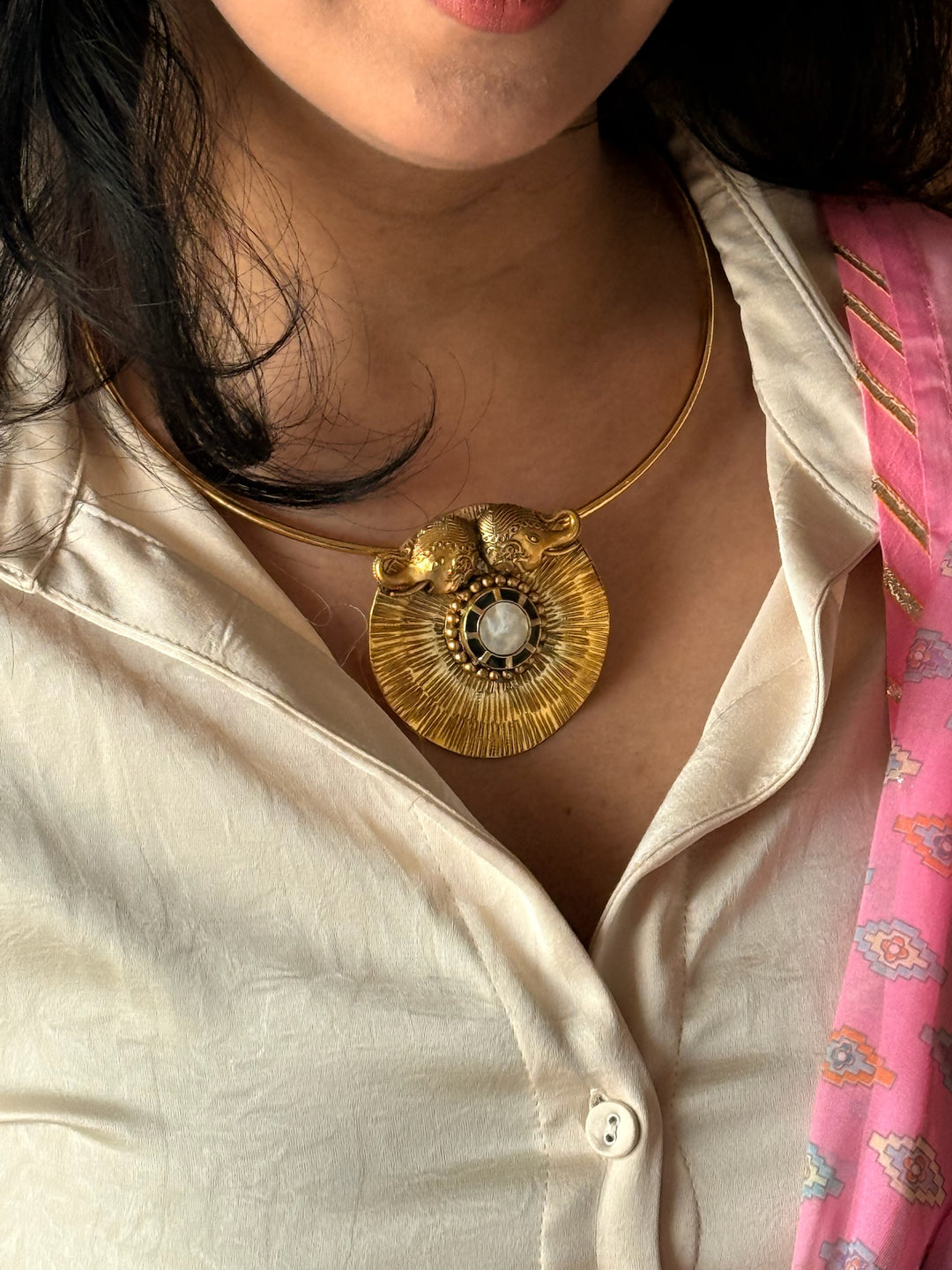 Dual Elephant MOP Hasli 925 Silver Necklace | SHIVKA