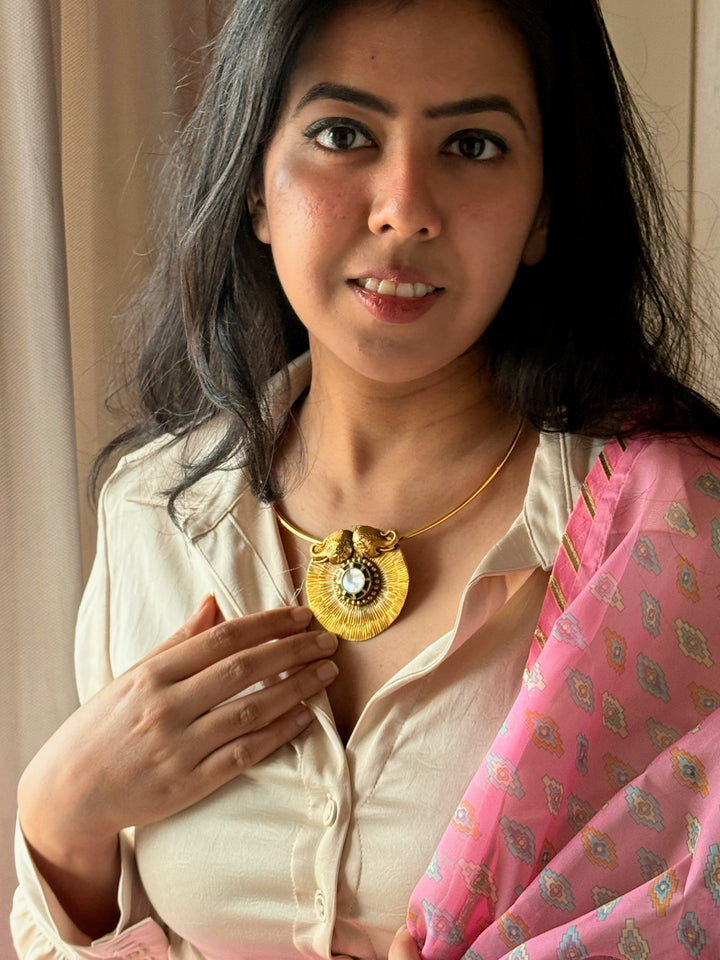 Dual Elephant MOP Hasli 925 Silver Necklace | SHIVKA