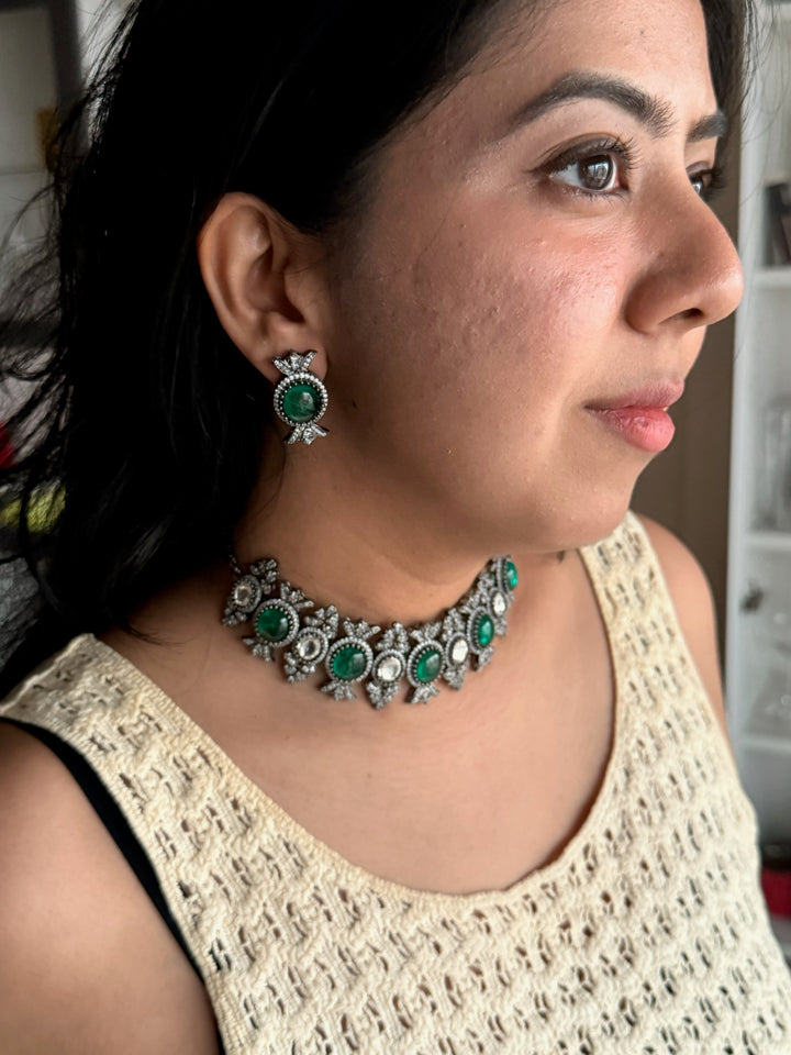 SHIVKA Victorian Green Stone Choker & Studs Set