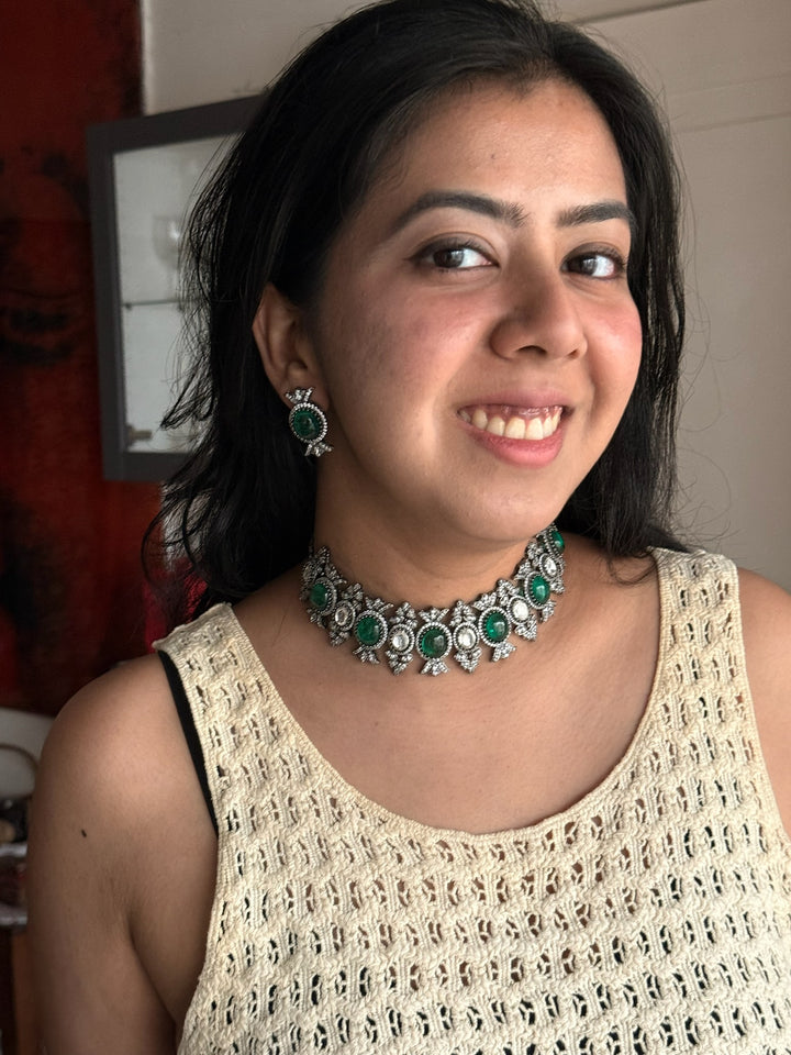 SHIVKA Victorian Green Stone Choker & Studs Set