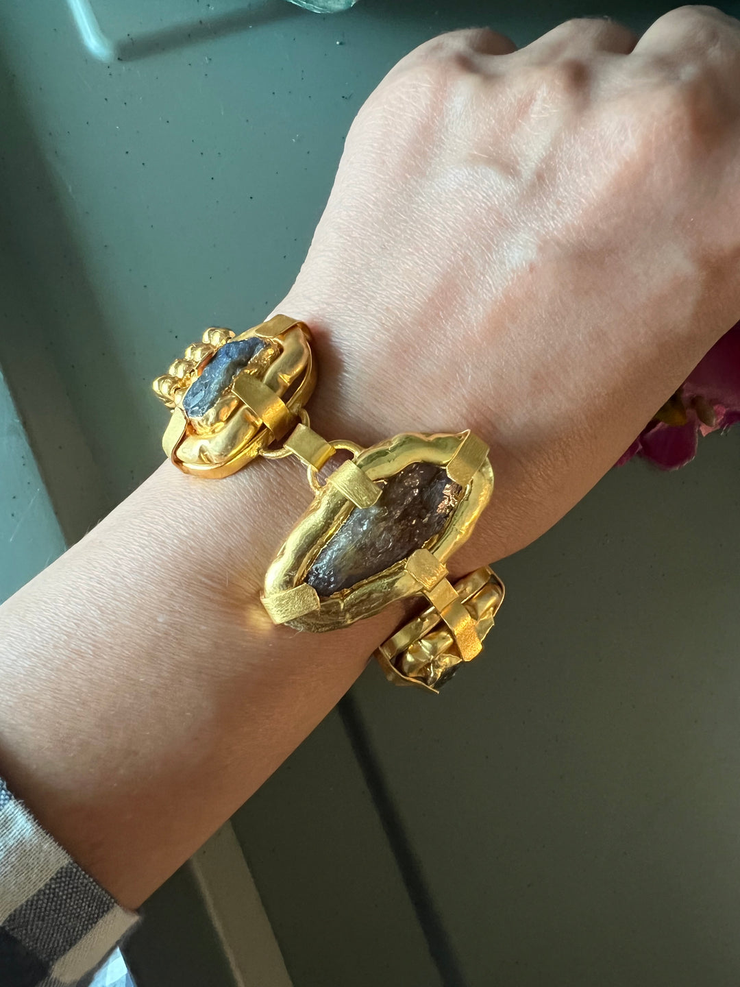 Exquisite Brass Bracelet - Unparalleled Quality and Style