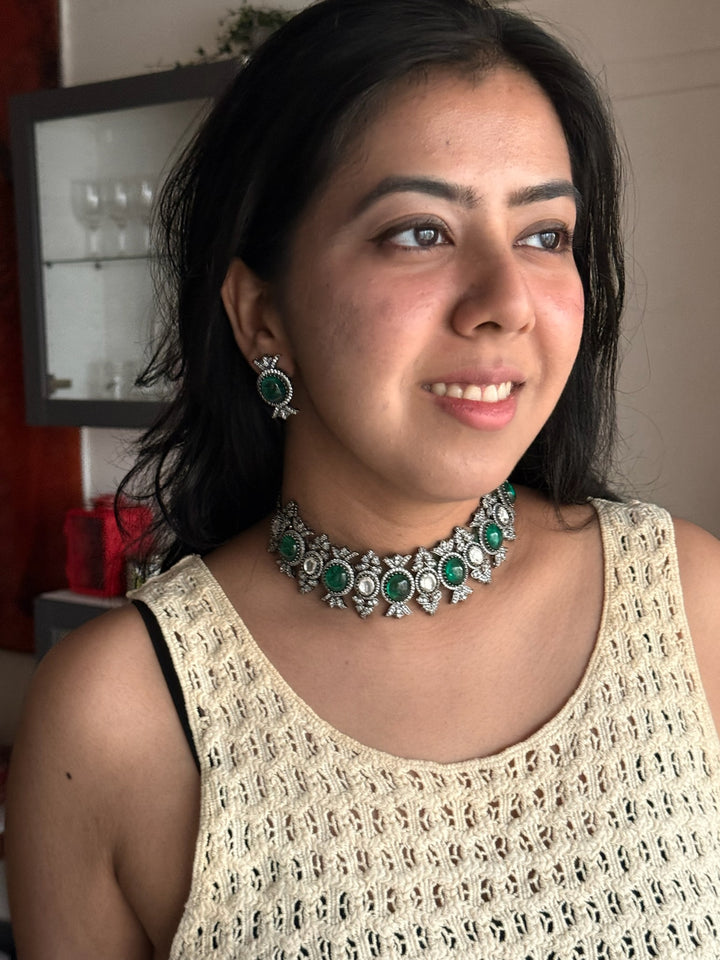 SHIVKA Victorian Green Stone Choker & Studs Set
