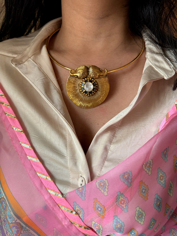 Dual Elephant MOP Hasli 925 Silver Necklace | SHIVKA