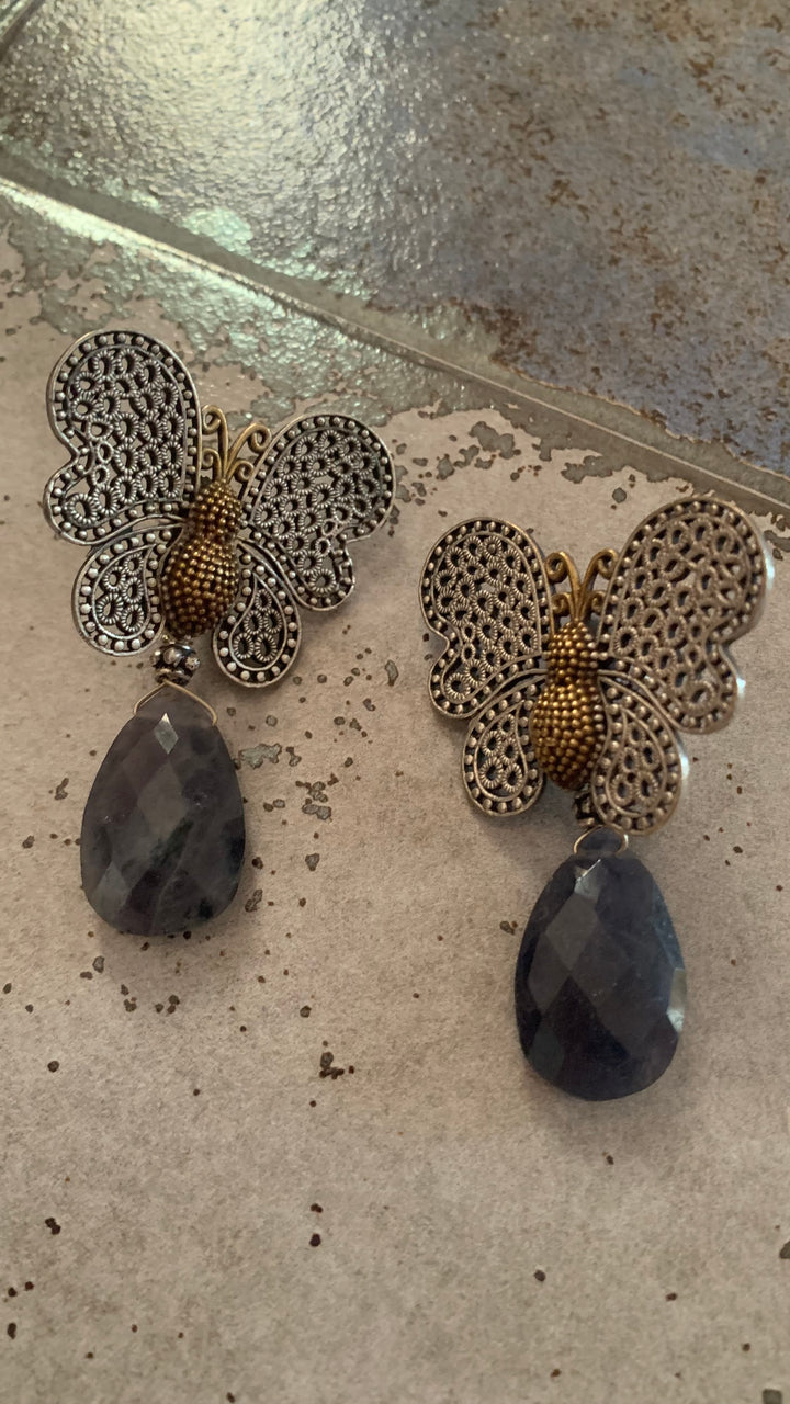 Elegant Earrings - Premium Quality, Exquisite Craftsmanship