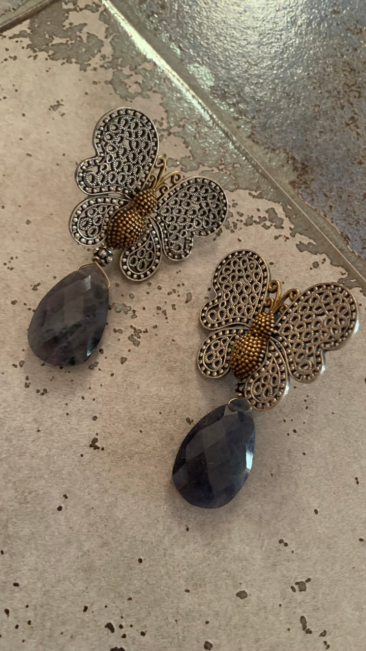 Elegant Earrings - Premium Quality, Exquisite Craftsmanship