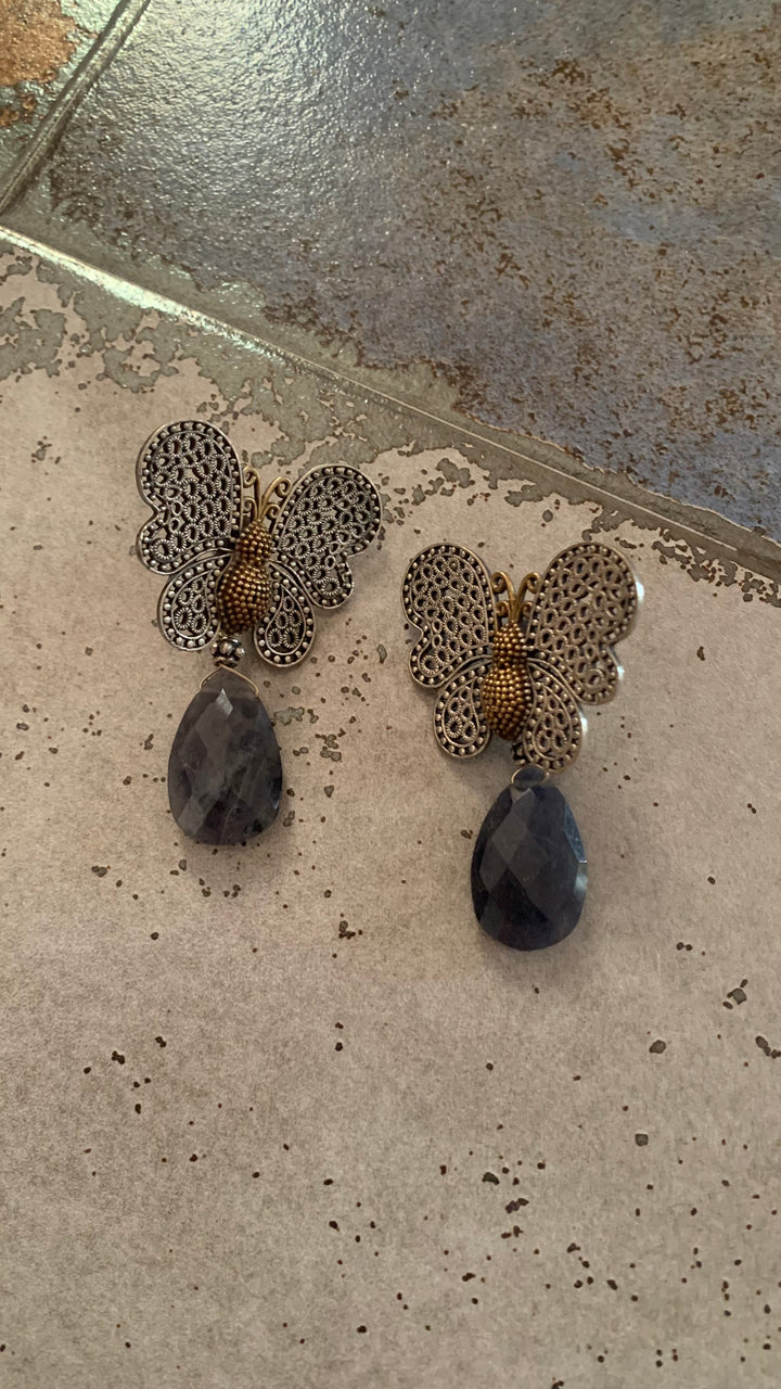 Elegant Earrings - Premium Quality, Exquisite Craftsmanship