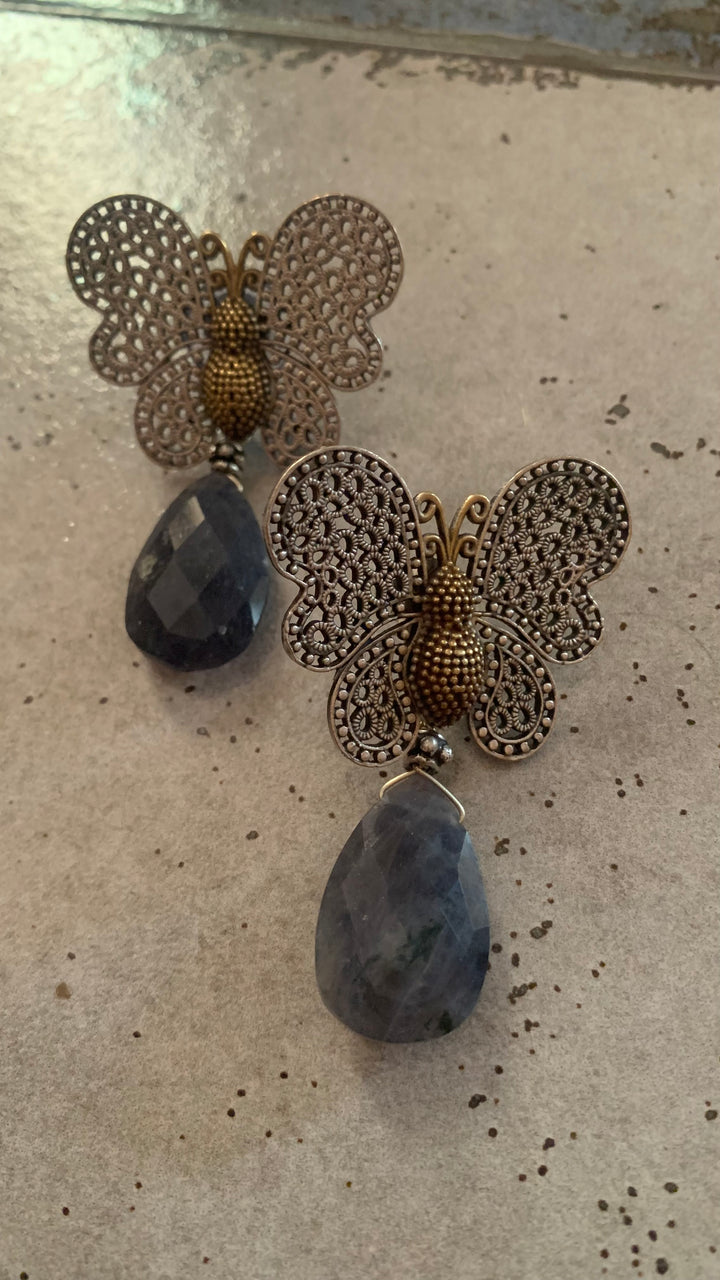 Elegant Earrings - Premium Quality, Exquisite Craftsmanship