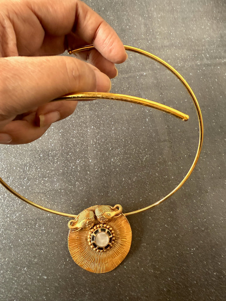 Dual Elephant MOP Hasli 925 Silver Necklace | SHIVKA