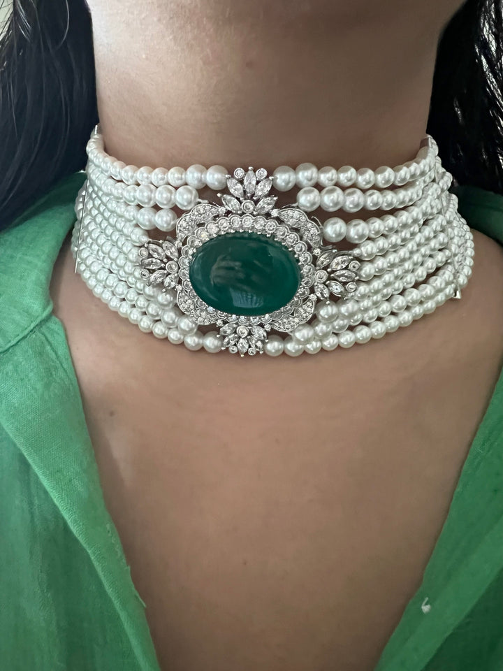 Victorian Pearl Choker with Studs - Unmatched Quality and Style