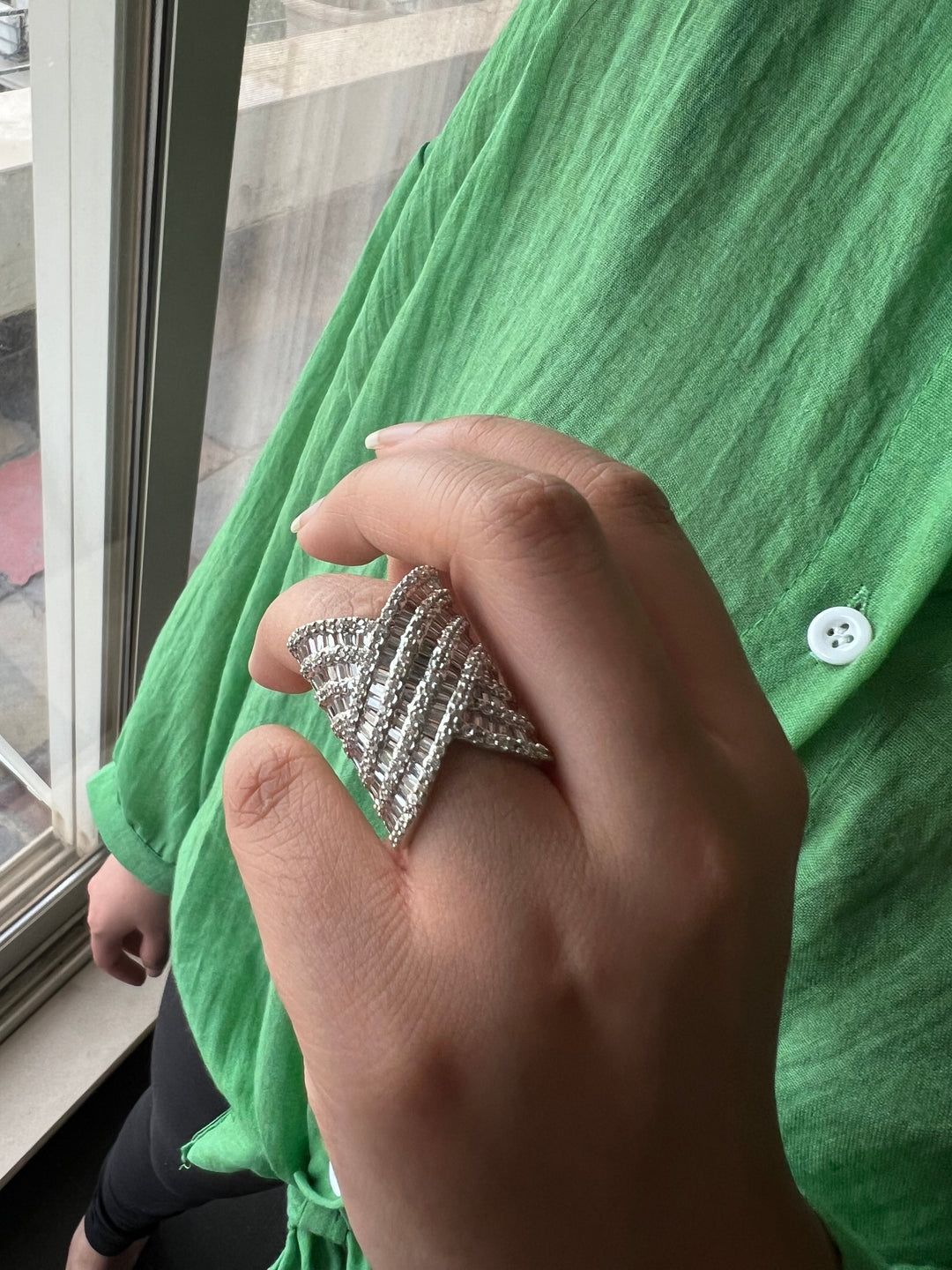 Victorian Faux Diamond Ring - A Touch of Timeless Beauty