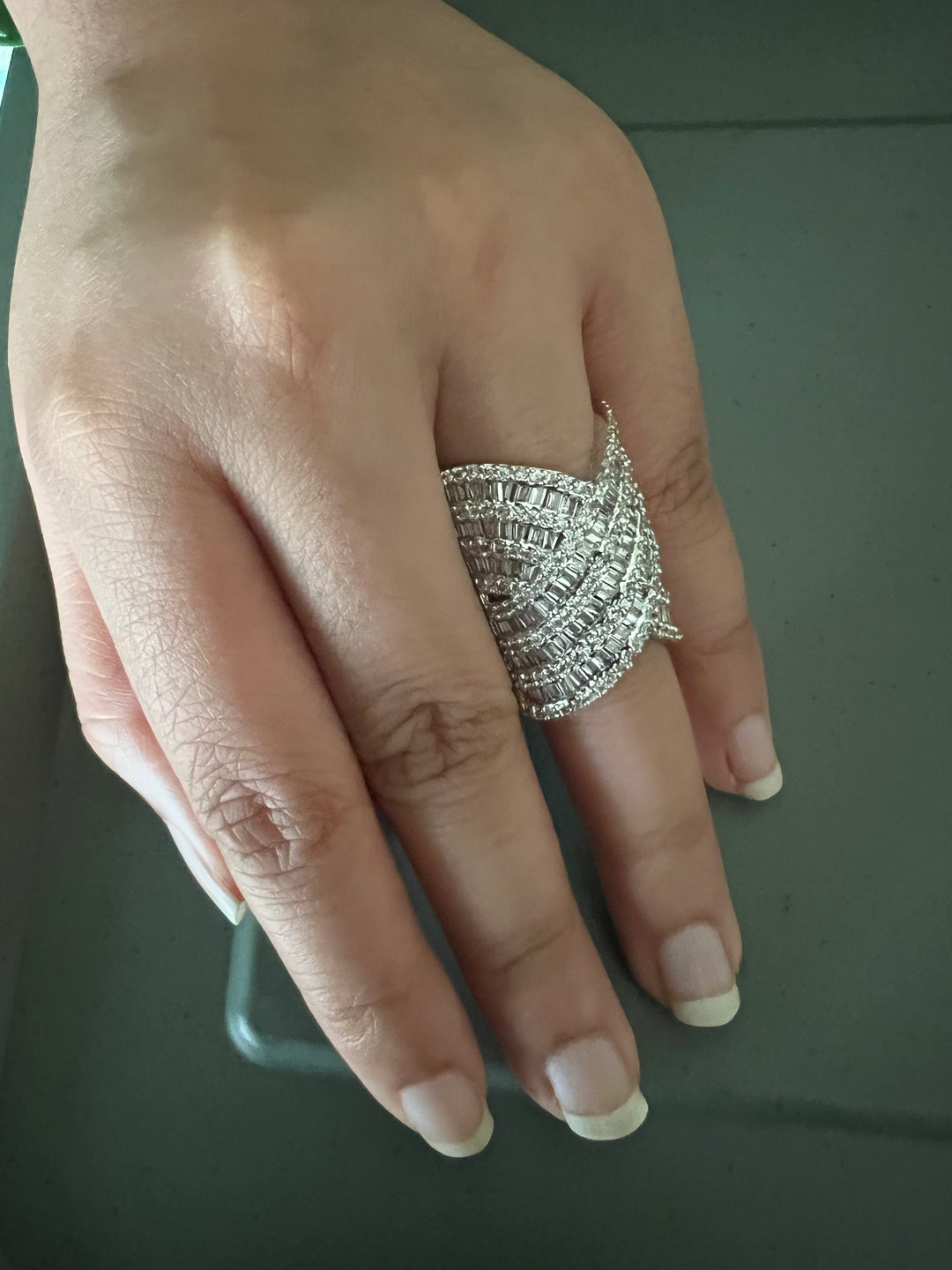 Victorian Faux Diamond Ring - A Touch of Timeless Beauty