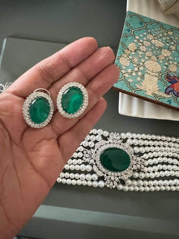 Victorian Pearl Choker with Studs - Unmatched Quality and Style