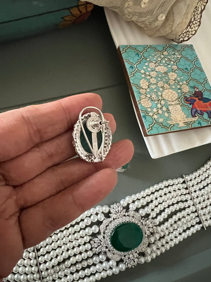 Victorian Pearl Choker with Studs - Unmatched Quality and Style