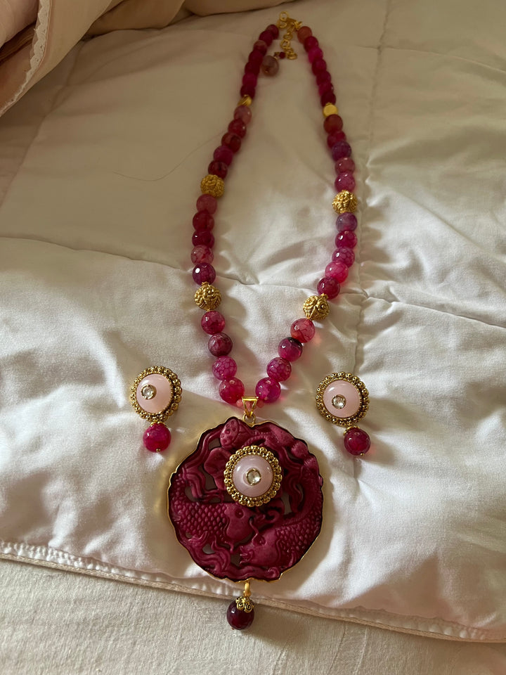 Exquisite Pendant Necklace Set - A Masterpiece of Elegance