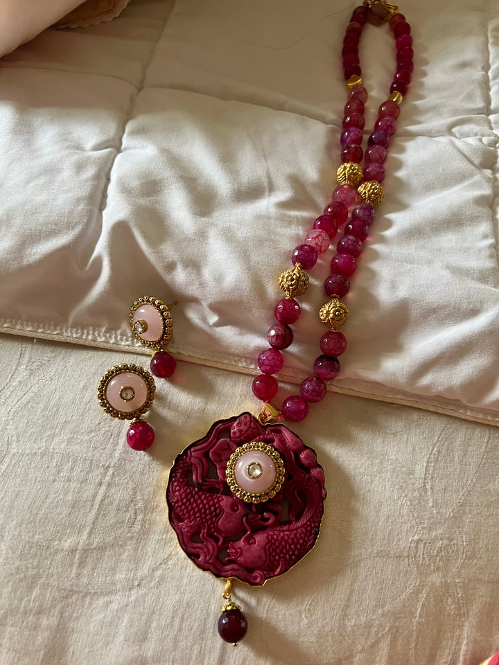 Exquisite Pendant Necklace Set - A Masterpiece of Elegance