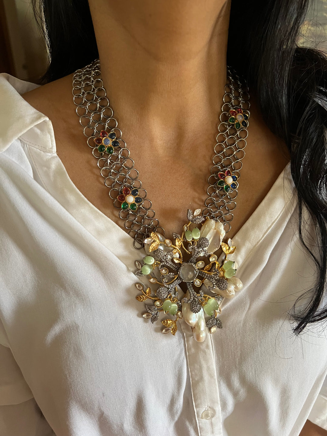 Exquisite Pendant Necklace Set - A Masterpiece of Elegance