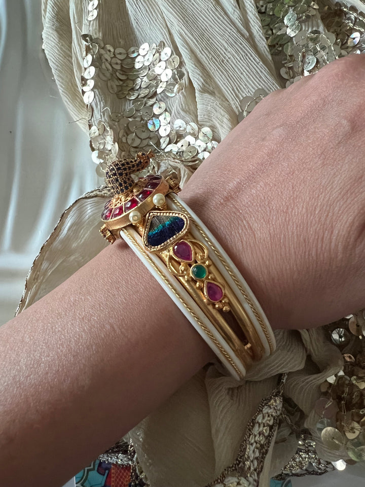 Exquisite Kundan Kada - Unparalleled Quality and Style