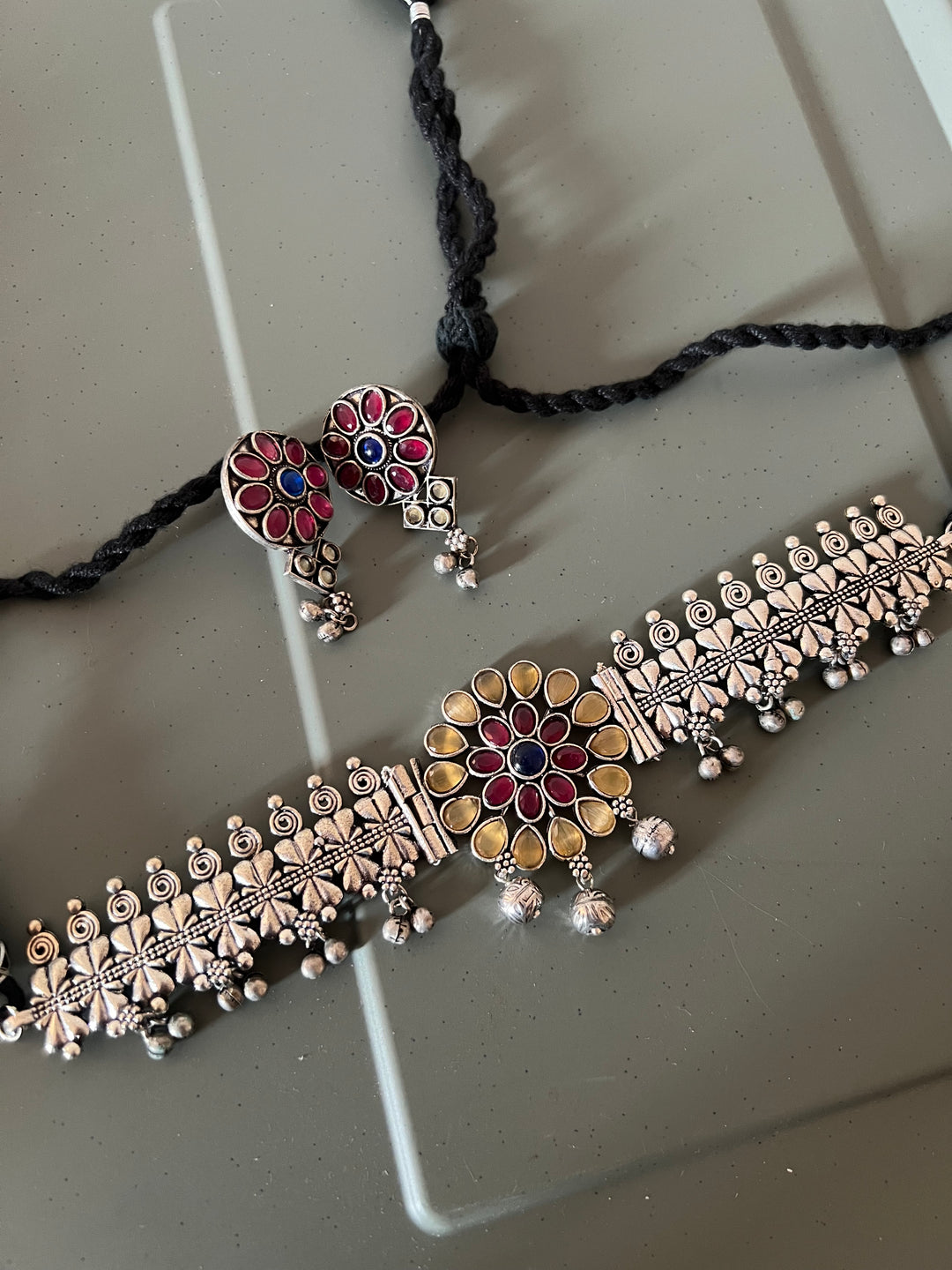 Vintage Art  Choker with Statement Studs