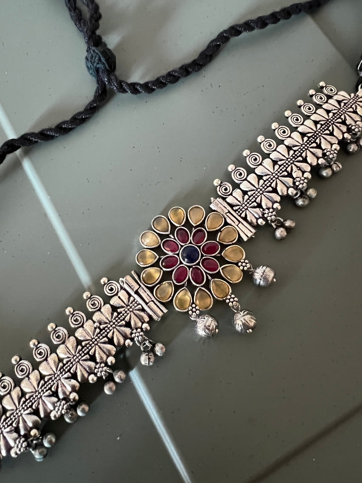 Vintage Art  Choker with Statement Studs