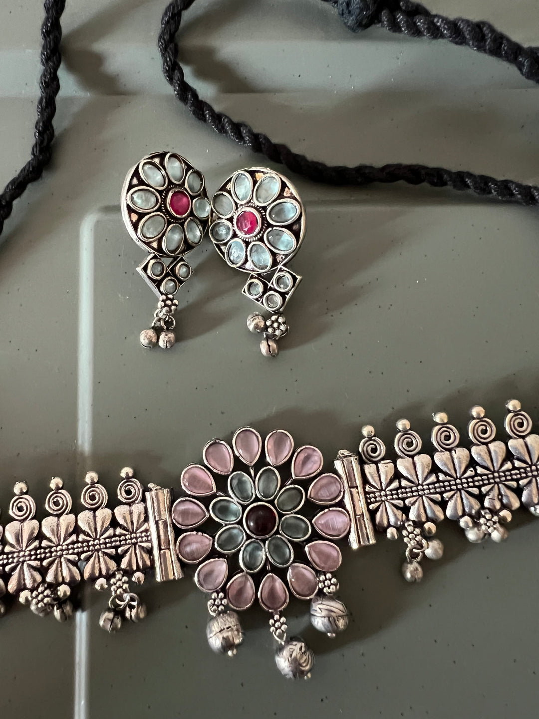 Vintage Art  Choker with Statement Studs