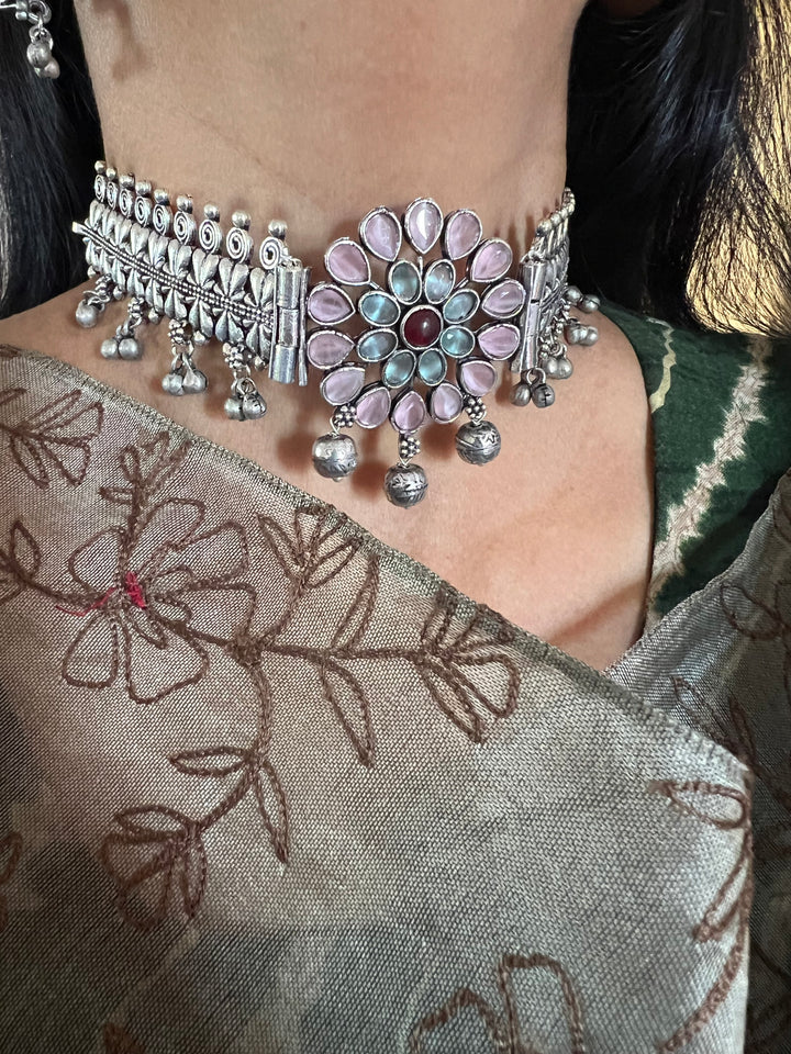 Vintage Art  Choker with Statement Studs