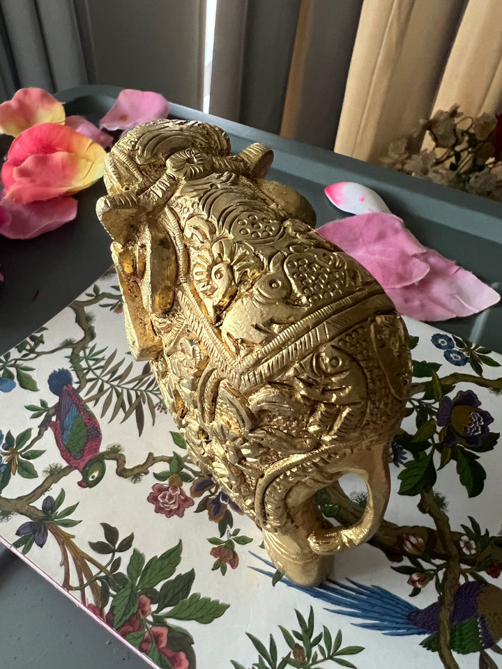 Antique Brass Elephant: Majestic Elegance