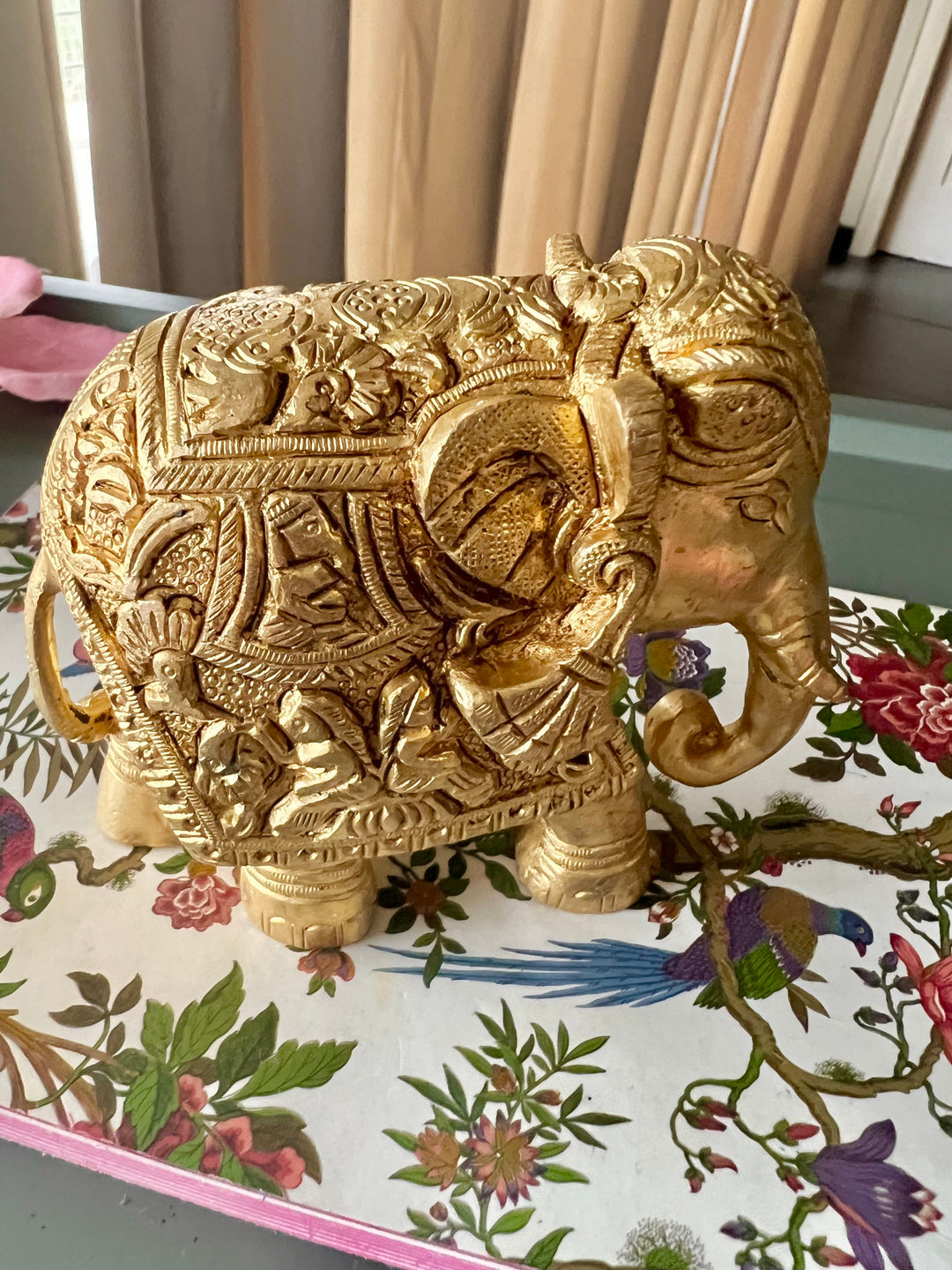 Antique Brass Elephant: Majestic Elegance