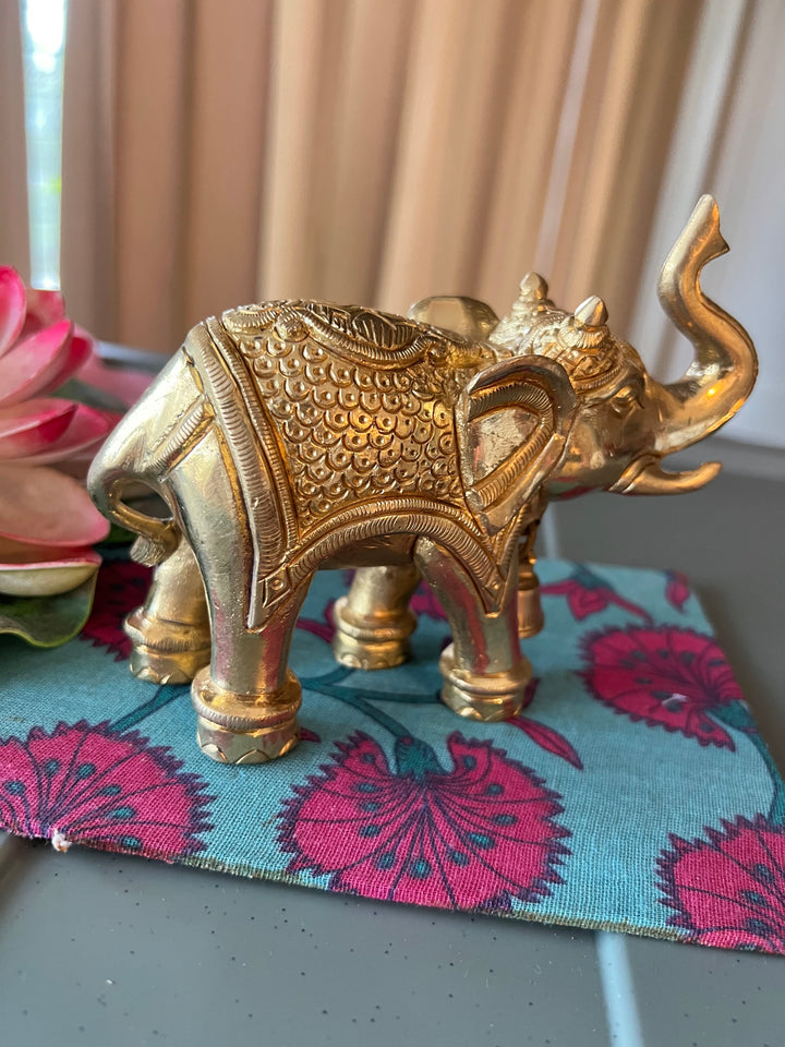 Antique Brass Elephant: Majestic Elegance