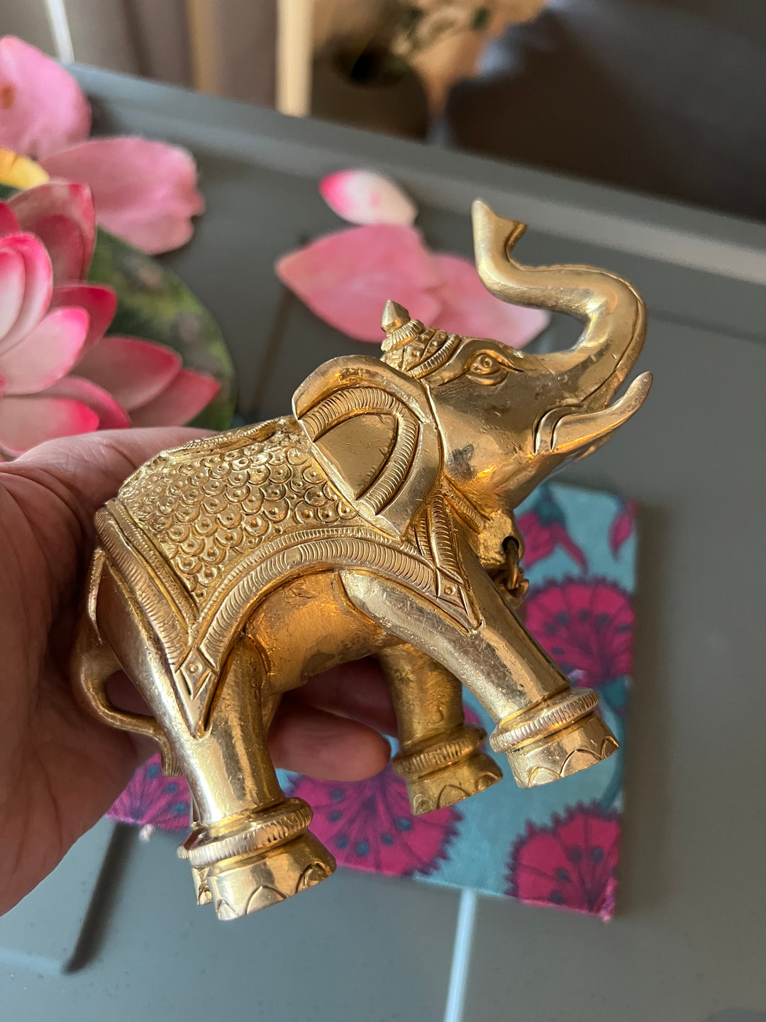 Antique Brass Elephant: Majestic Elegance