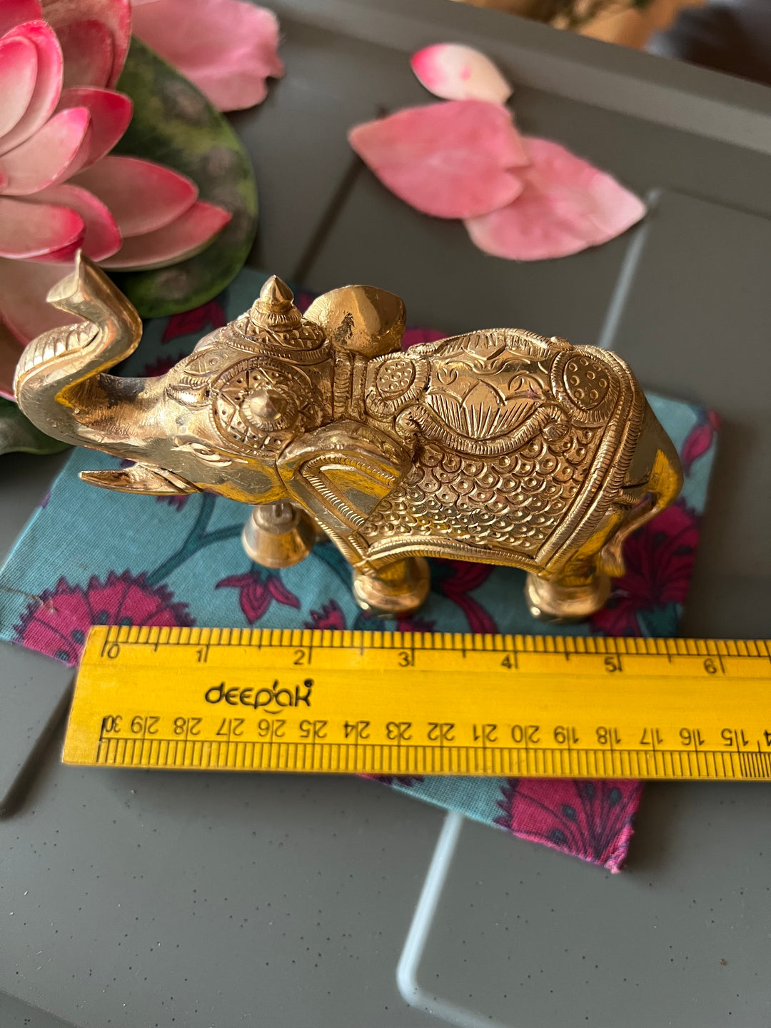 Antique Brass Elephant: Majestic Elegance