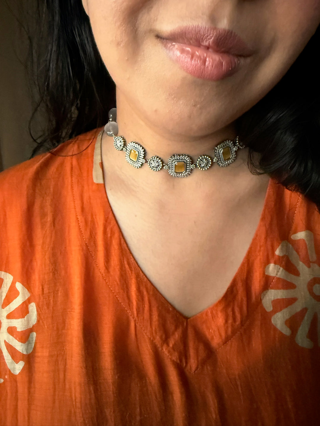 Antique Brass Choker – Flexible & Elegant