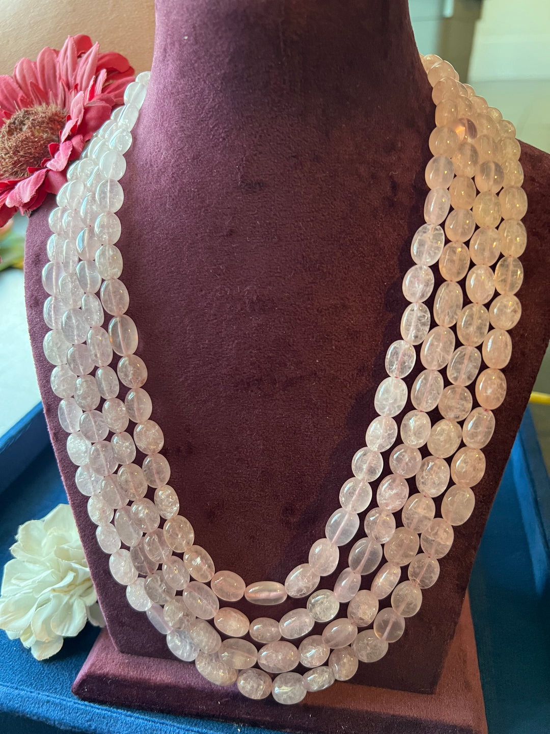 Handcrafted Rose Quartz Necklace: Elegance and Love