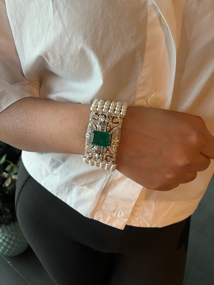 Statement Victorian Emerald Bracelet - Unparalleled Quality and Style
